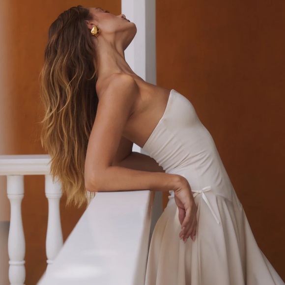 Amelie Teje Kittie Maxi Dress in Ivory - Picture 2 of 9